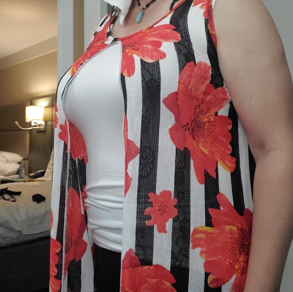 Top - Picture 3 of 8